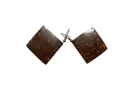 Earrings coconut shell square design