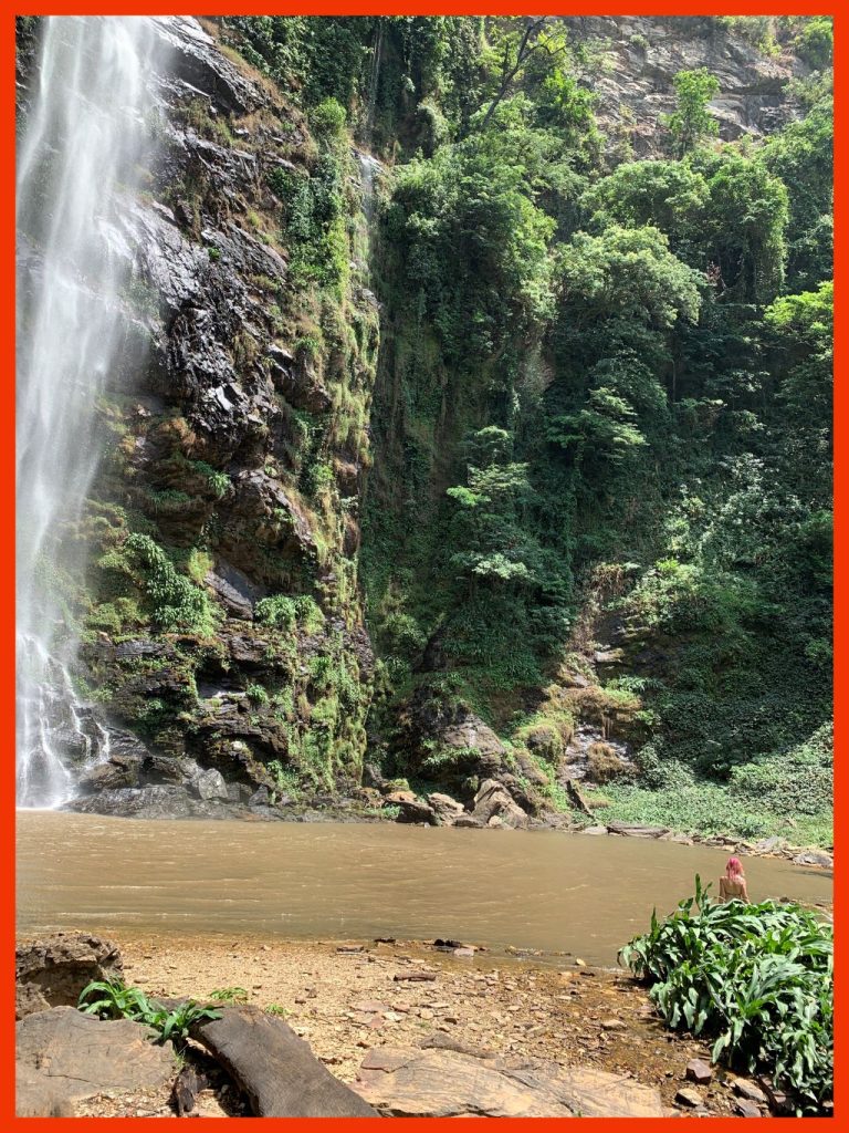 Togo, Ikpa swim waterfalls
